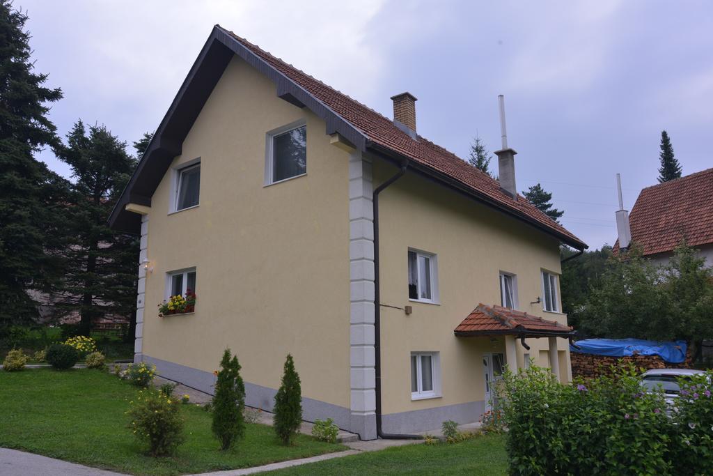 Dobrila Apartment *
